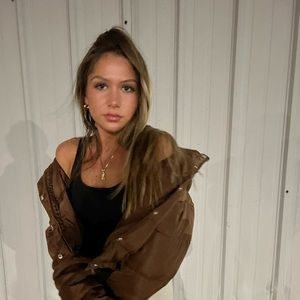 Meet your Posher, Kaylie